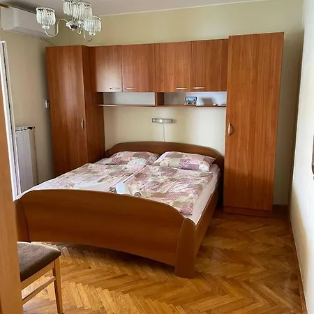 Kaja Apartment