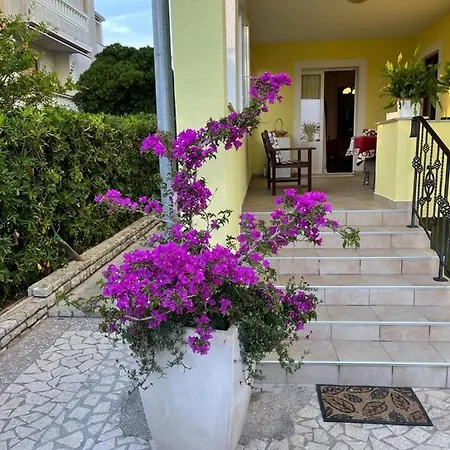 Kaja Apartment Barbat na Rabu