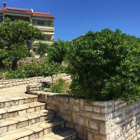 Apartment Kaja Barbat na Rabu